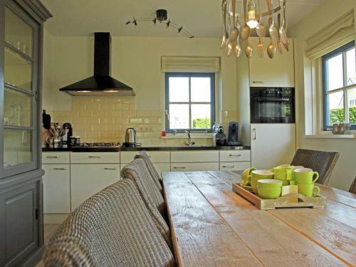 Attractive, Detached Holiday Home In Small-scale Holiday Park
