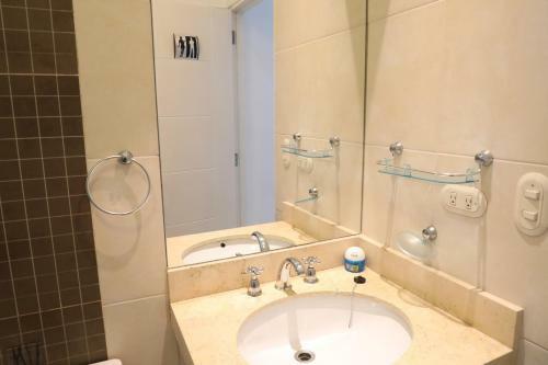 Calle Tripoli, Miraflores-executive Apartment
