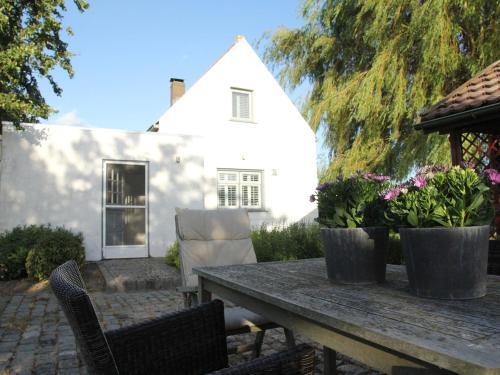 Neat Holiday Home With Fireplace In Groede Netherlands