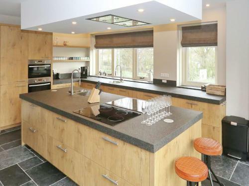 Luxurious Holiday Home With Jacuzzi In Noordwijk