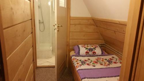 Camping Harenda Pokoje Go?cinne I Domki