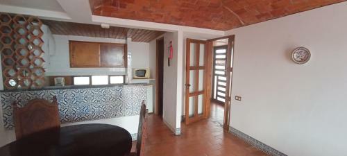 Montramar Fisherman's Beach Apartments