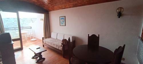 Montramar Fisherman's Beach Apartments