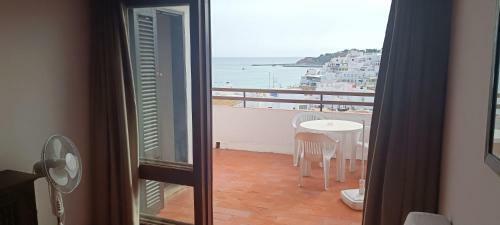 Montramar Fisherman's Beach Apartments