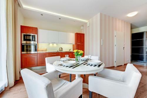 Apartamenty Szeroka - Old Town Holidays Home