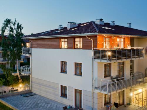 Strand Apartments