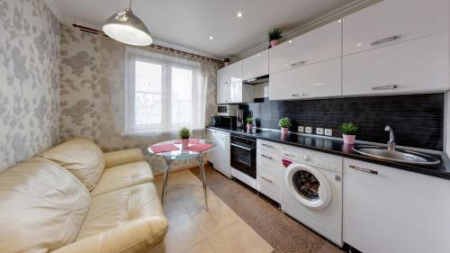 Innhome Apartments Rossiyskaya 167