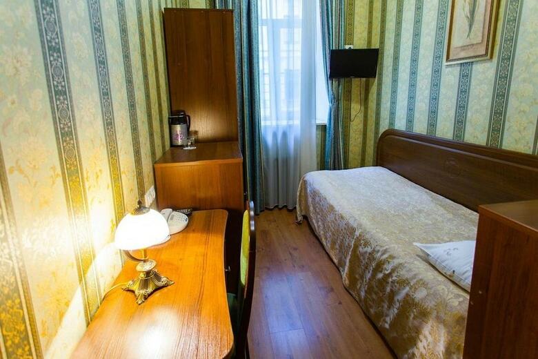 Hostal Zlatoust Hotel