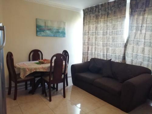 Apartamentos En Albatros F&y
