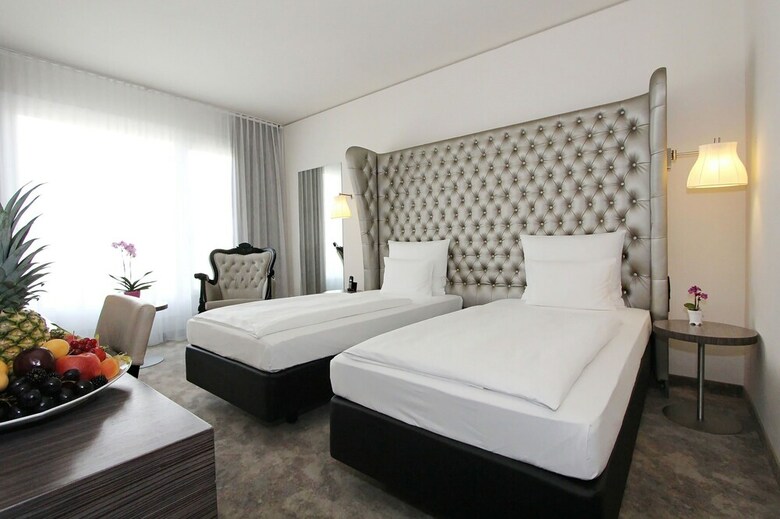Hotel Arcotel John F