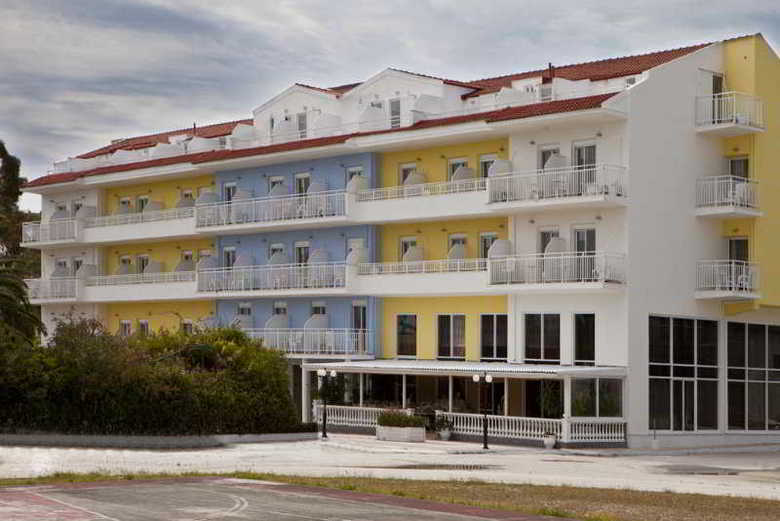 Summery Hotel
