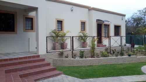 Amigos Bed & Breakfast