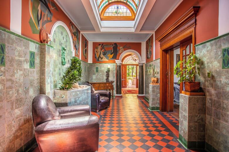 Hostal Cape Riviera Guesthouse