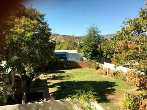 Hostal Jardin De Fees