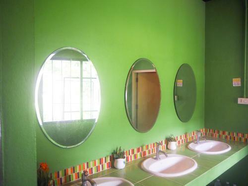 Baan Chalok Hostel