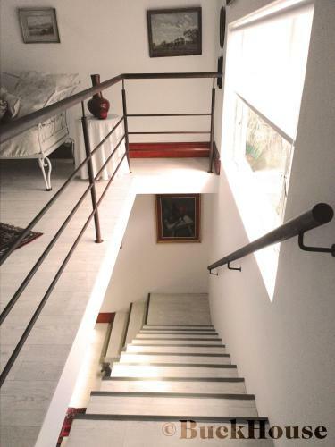 Buckhouse Elegant Village Apartment