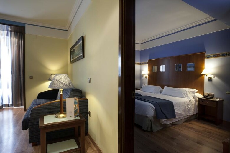 Aparthotel Suites Gran V�a 44