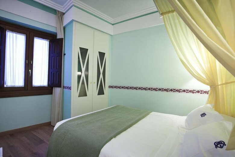 Aparthotel Suites Gran V�a 44