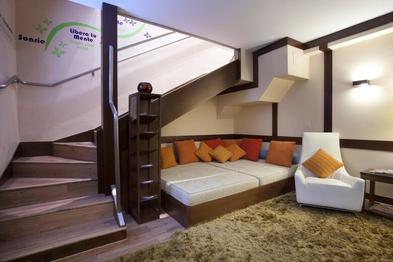Aparthotel Suites Gran V�a 44