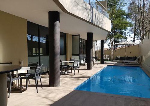 Weom Apartments