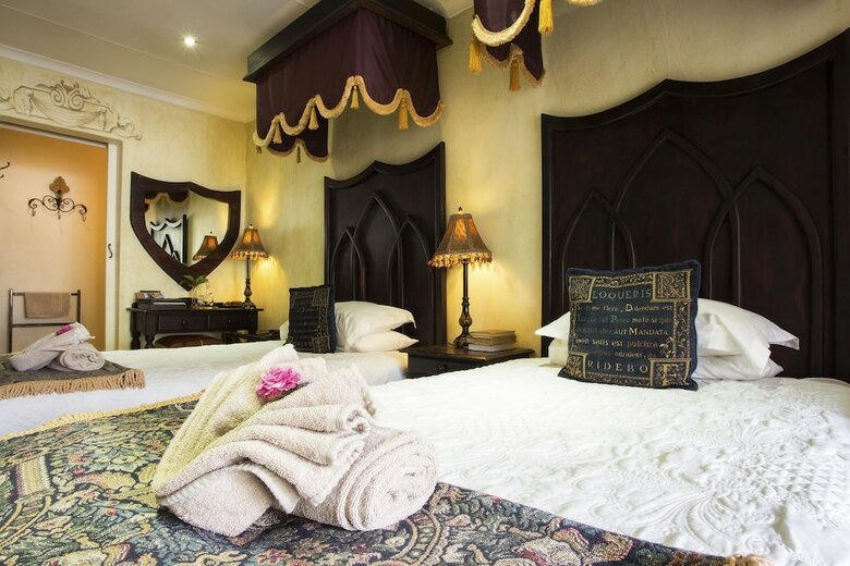Hostal De Ark Guest House