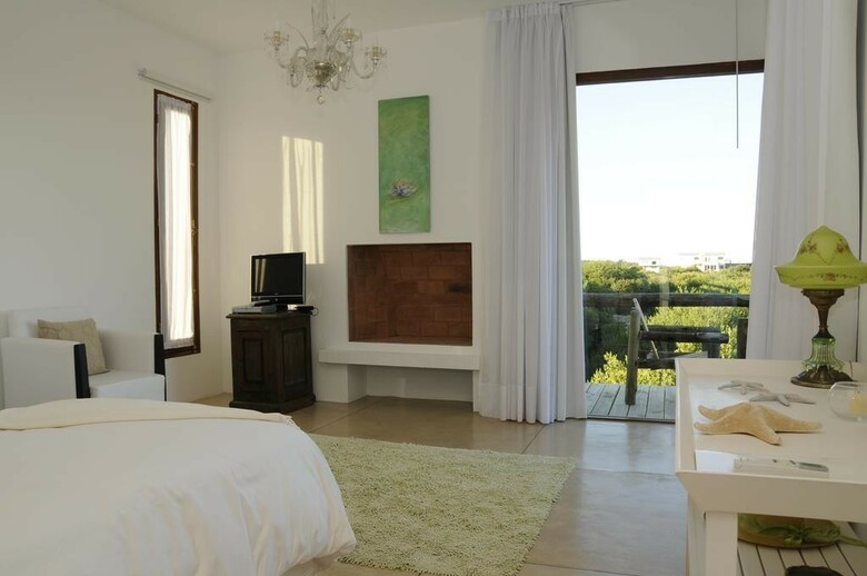 Casa Suaya Hotel