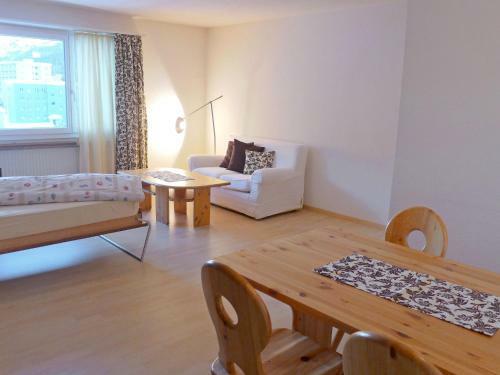 Apartment Chesa Ova Cotschna 303