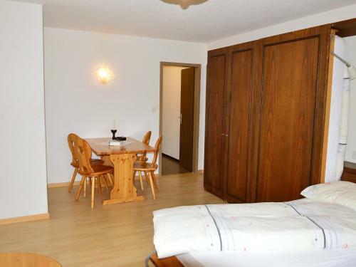 Apartment Chesa Ova Cotschna 303