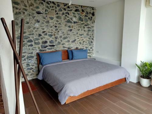 Anatta The Cliff House