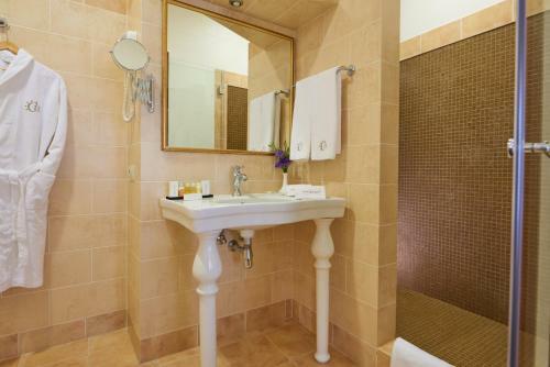 Hotel City Holiday Resort & Spa