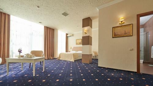 Hotel City Holiday Resort & Spa
