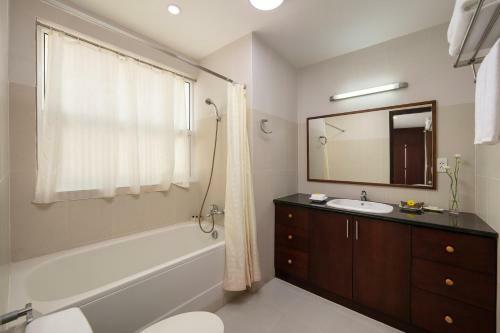 Aparthotel Poonsa Serviced Apartment