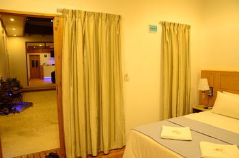 Hotel Water Breeze