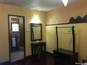 Hotel Bohol Bee Farm