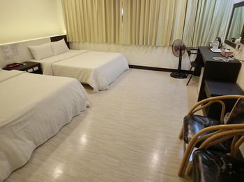 Lotus Yuan Business Hotel