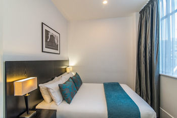 Gilmer Apartment Hotel