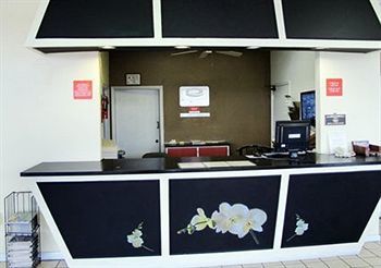Hotel Rodeway Inn & Suites