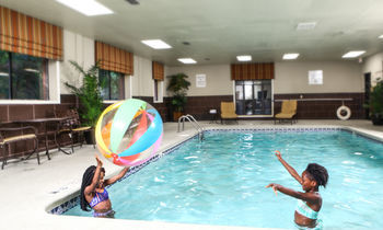 Holiday Inn Express Hotel  Suites Atlanta-emo
