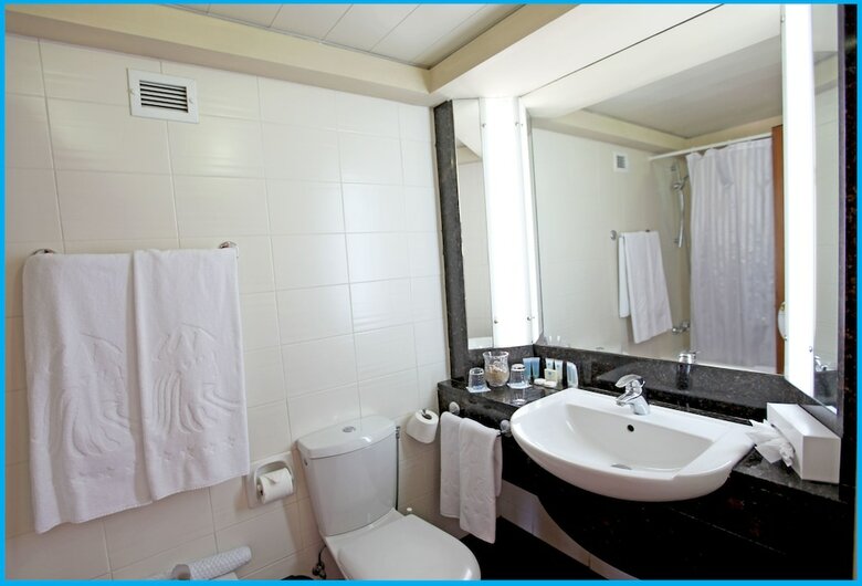 Poseidonia Beach Hotel