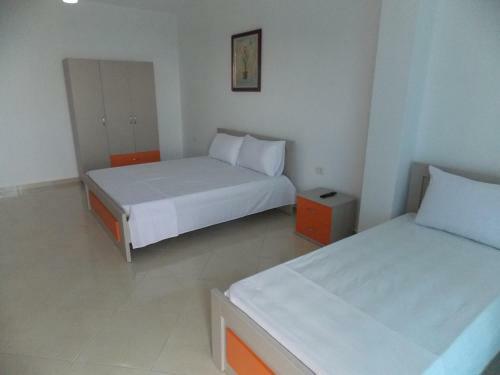 Hostal Guest House Vila Bega