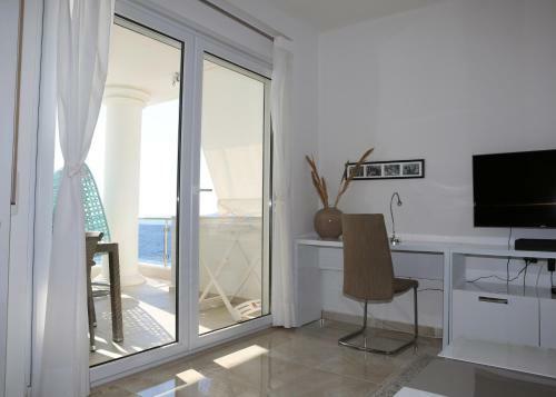 White Residence Apartments