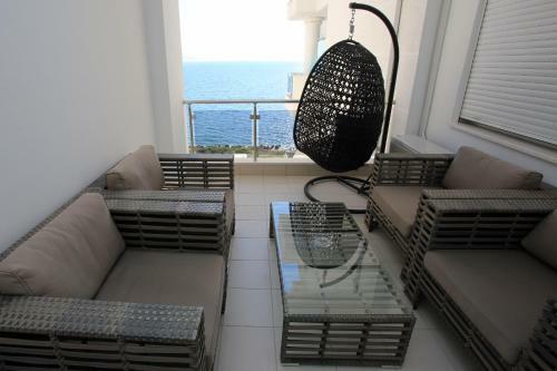 White Residence Apartments