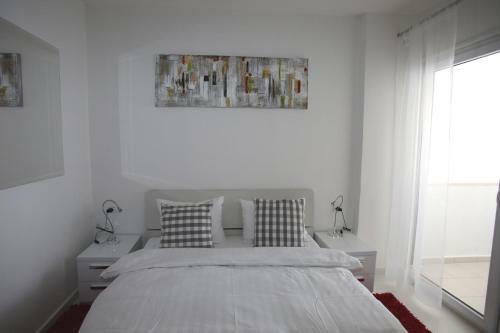 White Residence Apartments
