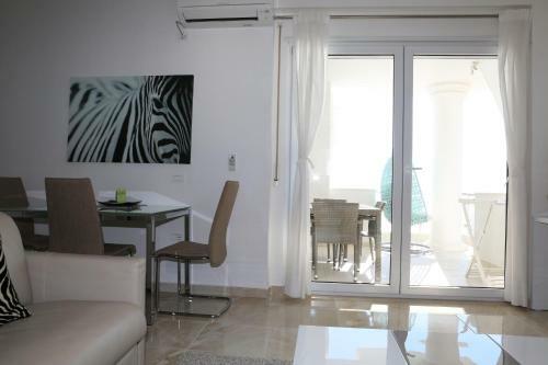 White Residence Apartments