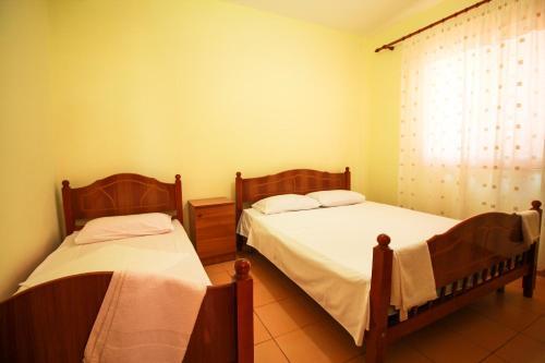 Apartments Velipoja