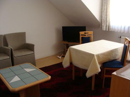 Hotel L�hr