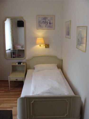 Hotel L�hr