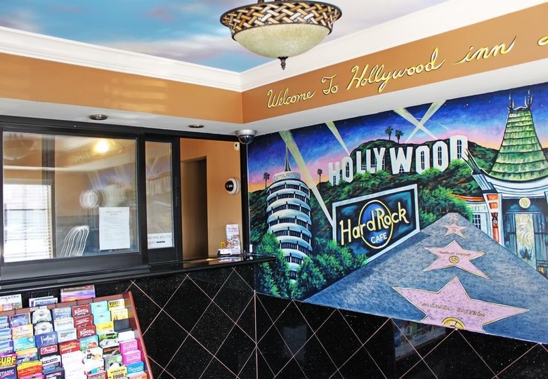 Hotel Hollywood Inn Express North