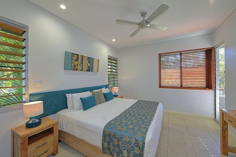 Aparthotel Sandcastles 1770 Motel & Resort