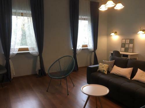 Hostal Helenental Pension & Apartments
